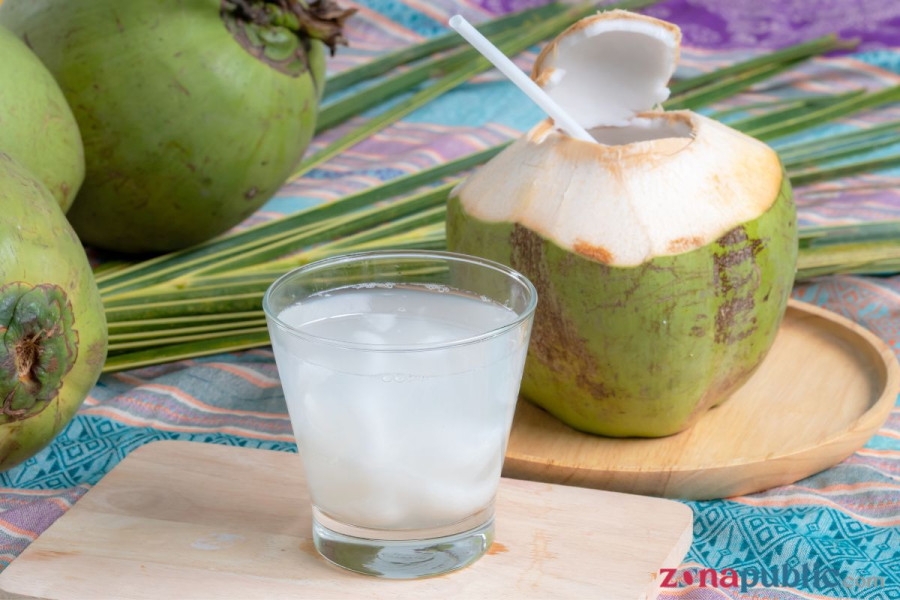 Adakah Efek Minum Air Kelapa saat Haid? Ketahui di Sini