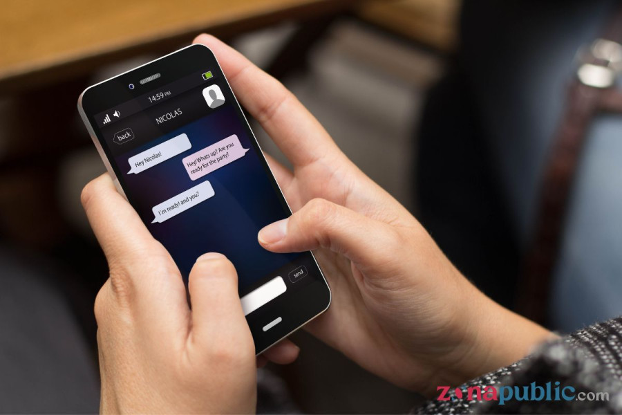 7 Cara Meluluhkan Hati Wanita yang Cuek lewat Chat