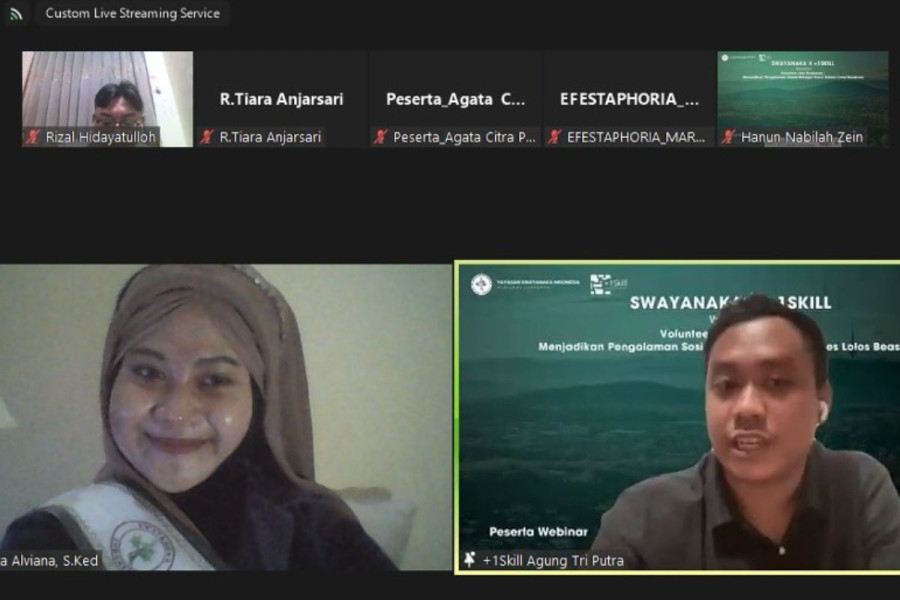 Tingkatkan Semangat Mahasiwa untuk Raih Beasiswa, Swayanaka Surabaya Gelar Webinar