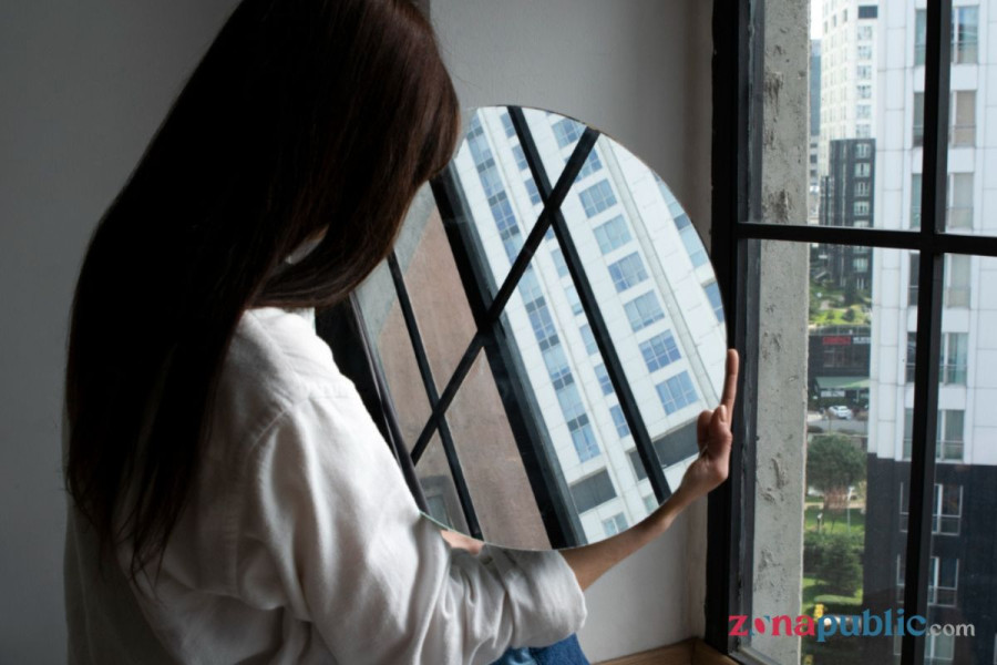 Mixed Signals Artinya: Bingungin Tapi Menarik Buat Dibahas
